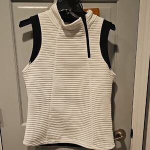 Under Armour White Black Coldgear Medium Ribbed Vest Coat Jacket Fitted Woman